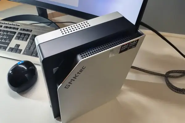 Đánh giá GMKtec EVO-X2: Một chiếc PC mini có sức mạnh chơi game và AI nghiêm túc